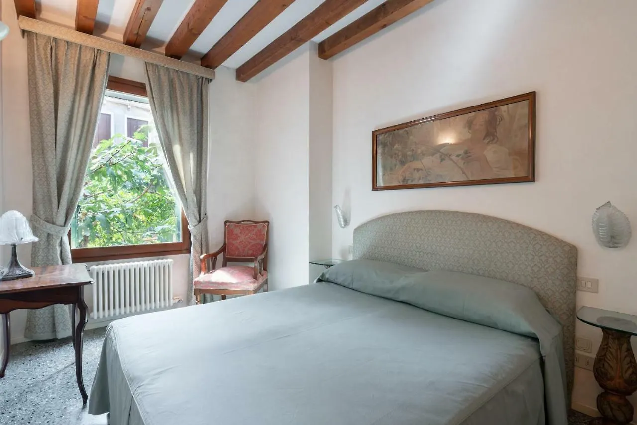 Garden Apartment Venice 0*,